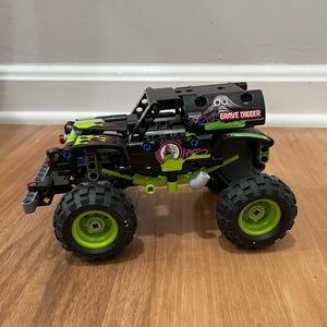 Lego Monster Jam - Gravedigger